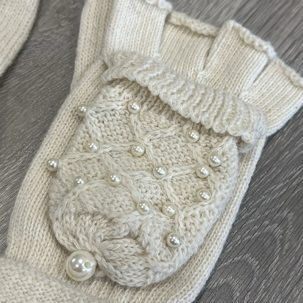 Women’s White Ivory Knit Francesca’s Pearl Winter Snow Fold Over Gloves